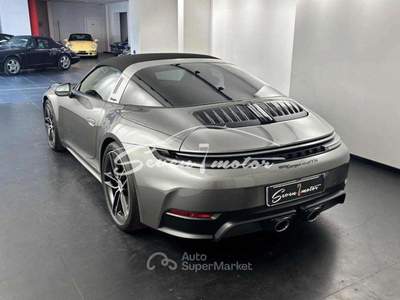 Porsche 911 992 TARGA 4 GTS - IVA ESP - POSS. SUB. LEASING Verde usata Busto Arsizio
