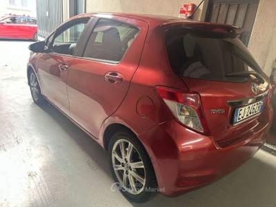 Toyota Yaris Yaris 5p 1.3 dual Sol my10 Rosso usata MILANO