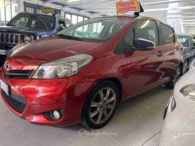Toyota Yaris Yaris 5p 1.3 dual Sol my10 Rosso usata MILANO