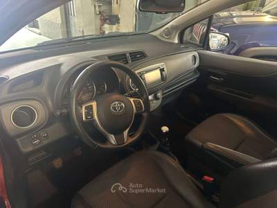 Toyota Yaris Yaris 5p 1.3 dual Sol my10 Rosso usata MILANO