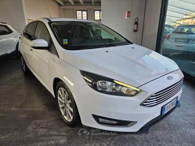 Ford Focus 2015 5p 1.5 tdci Plus s E6 neopatentati Bianco usata Martinengo