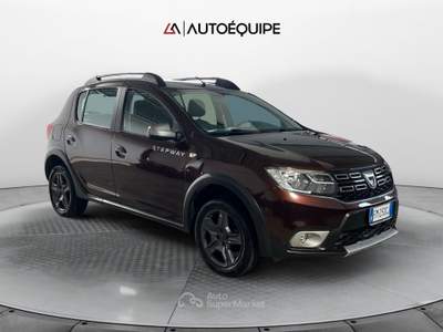 Dacia Sandero II 2017 Stepway Stepway 0.9 tce Brave turbo Gpl s&s 90cv Marrone usata Roma