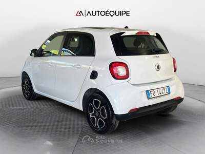 Smart ForFour II 2015 1.0 Prime 71cv Bianco usata Roma