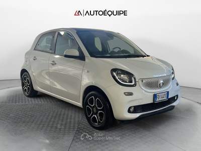 Smart ForFour II 2015 1.0 Prime 71cv Bianco usata Roma