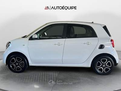 Smart ForFour II 2015 1.0 Prime 71cv Bianco usata Roma