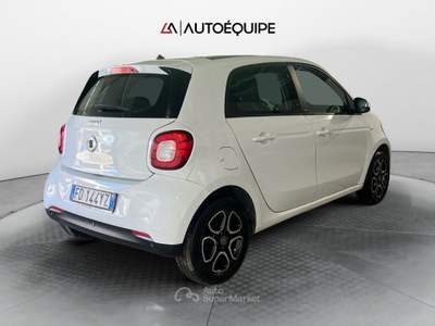 Smart ForFour II 2015 1.0 Prime 71cv Bianco usata Roma