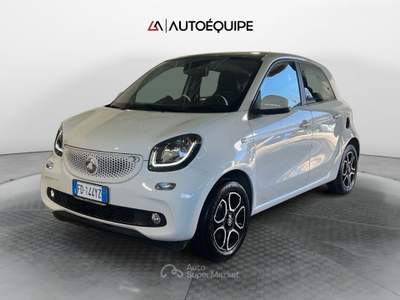 Smart ForFour II 2015 1.0 Prime 71cv Bianco usata Roma