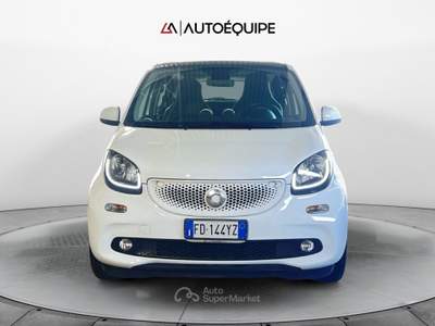 Smart ForFour II 2015 1.0 Prime 71cv Bianco usata Roma