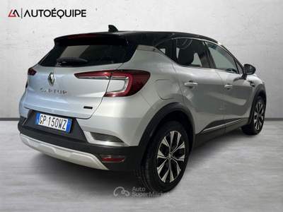 Renault Captur II 2019 1.6 E-Tech phev E-Tech Engineered 160cv auto Grigio usata Roma