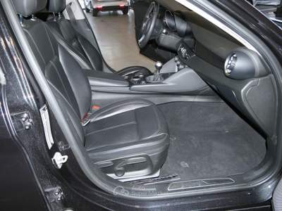 Alfa Romeo Giulia 2.2 Turbodiesel 180 CV MTA Super Nero usata Brunico