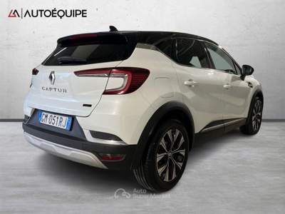 Renault Captur II 2019 1.6 E-Tech full hybrid Techno 145cv auto Bianco usata Roma