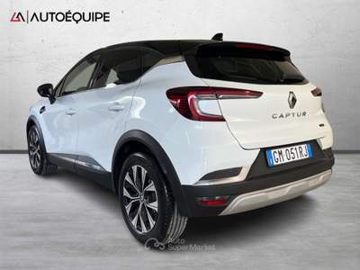 Renault Captur II 2019 1.6 E-Tech full hybrid Techno 145cv auto Bianco usata Roma