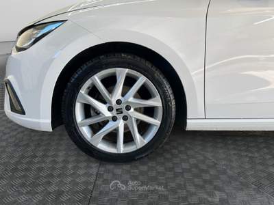 Seat Ibiza V 2017 1.0 ecotsi FR 110cv Bianco usata Roma