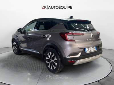 Renault Captur II 2019 1.6 E-Tech full hybrid Techno 145cv auto Nero usata Roma