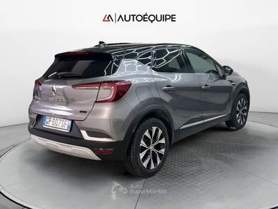 Renault Captur II 2019 1.6 E-Tech full hybrid Techno 145cv auto Nero usata Roma