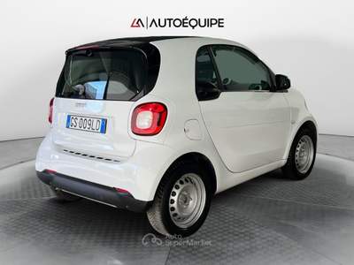 Smart ForTwo III 2015 1.0 Youngster 71cv c/S.S. Bianco usata Roma
