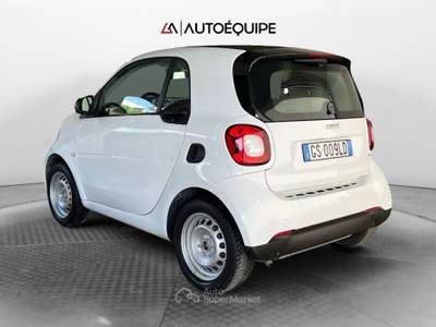 Smart ForTwo III 2015 1.0 Youngster 71cv c/S.S. Bianco usata Roma