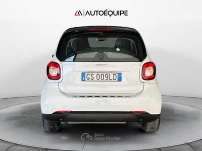 Smart ForTwo III 2015 1.0 Youngster 71cv c/S.S. Bianco usata Roma
