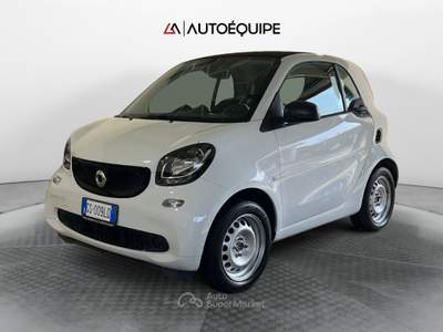 Smart ForTwo III 2015 1.0 Youngster 71cv c/S.S. Bianco usata Roma