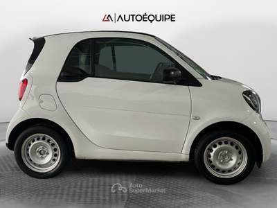 Smart ForTwo III 2015 1.0 Youngster 71cv c/S.S. Bianco usata Roma