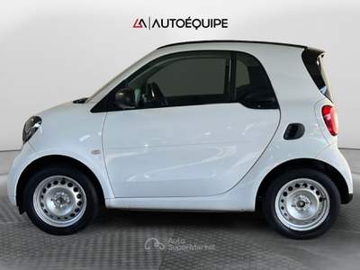 Smart ForTwo III 2015 1.0 Youngster 71cv c/S.S. Bianco usata Roma
