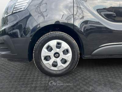 Renault Trafic 2.0 blue dci 150cv L2 Authentic Nero usata Roma