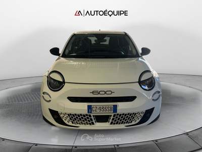 Fiat 600 IV 2023 1.2 hybrid Pop 145cv auto Bianco usata Roma