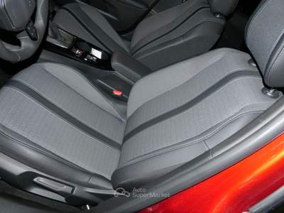 Peugeot 2008 PureTech 100 Allure Pack S/S Rosso usata Brunico