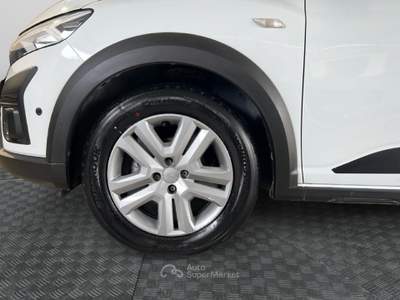 Dacia Sandero Stepway III 2021 Stepway 1.0 tce Comfort Eco-g 100cv Bianco usata Roma