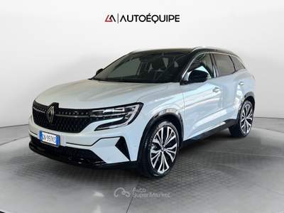 Renault Austral 2023 1.2 E-Tech full hybrid Iconic 200cv auto Bianco usata Roma