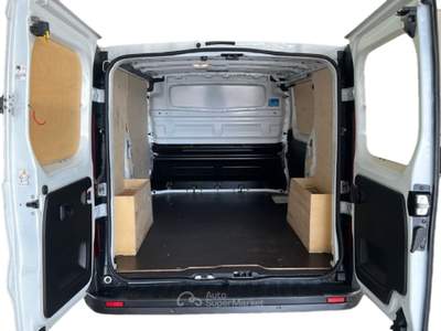 Renault Trafic IV 27 2022 T27 2.0 dci 150cv energy L1H1 Start my23 Bianco usata Roma