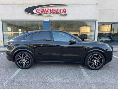 Porsche Cayenne Cayenne Coupe 3.0 e-hybrid Coupe Iva esposta/Bose/Tetto/Cam 360/Gancio traino/Pasm/scarichi sportivi/ Nero usata Cremona