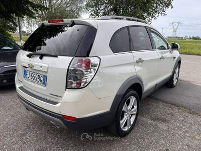 Chevrolet Captiva 2.2 LTZ 184cv  7 POSTI  *CAMBIO AUTOMATICO* Bianco usata Inzago