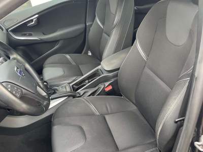Volvo V40 V40 D2 Geartronic Kinetic Blu/Azzurro usata Cittadella