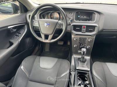Volvo V40 V40 D2 Geartronic Kinetic Blu/Azzurro usata Cittadella