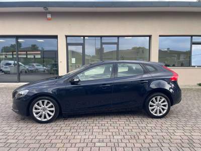 Volvo V40 V40 D2 Geartronic Kinetic Blu/Azzurro usata Cittadella