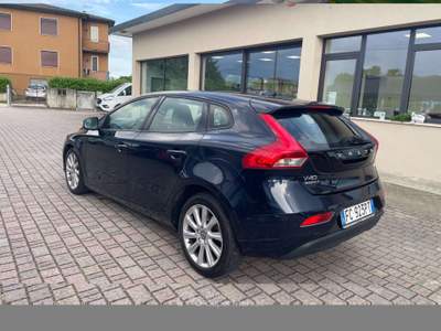 Volvo V40 V40 D2 Geartronic Kinetic Blu/Azzurro usata Cittadella