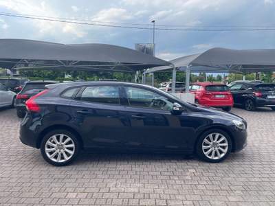 Volvo V40 V40 D2 Geartronic Kinetic Blu/Azzurro usata Cittadella