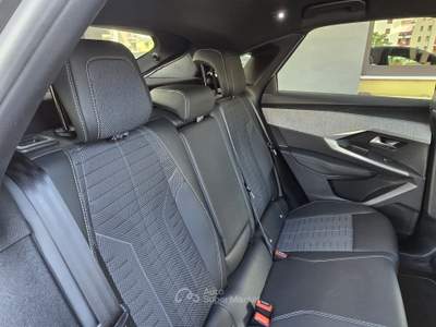 Peugeot 3008 Plug-in Hybrid 195 e-DCS7 GT Grigio usata Brusciano