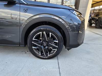 Peugeot 3008 Plug-in Hybrid 195 e-DCS7 GT Grigio usata Brusciano