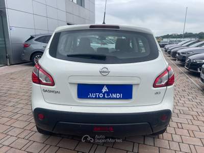 Nissan Qashqai 1.5 dci Visia Dpf FL Bianco usata Sarego