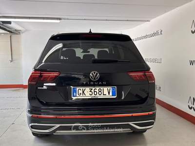 Volkswagen Tiguan Allspace 2.0 TDI SCR Elegance DSG  7 POSTI Nero usata Galbiate