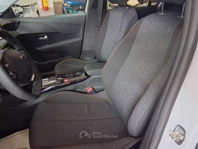 Peugeot 208 Business Hybrid 110 e-DCS6 auto Bianco usata Sarzana