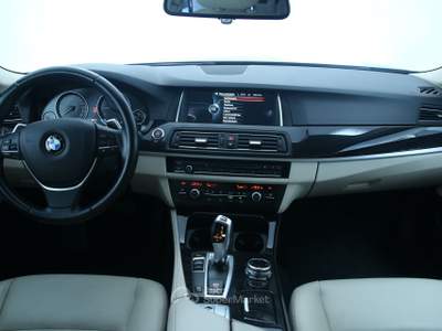 BMW Serie 5 520d 520d Touring Aut. Cerchi in lega a V styling 331 da 19"/Interni in pelle Beige/Fari allo Xeno/Telecamera posteriore/Keyless system Blu/Azzurro usata Feltre