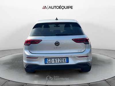 Volkswagen Golf VIII 2020 1.0 etsi evo Life 110cv dsg Argento usata Roma