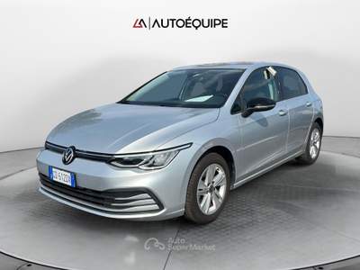 Volkswagen Golf VIII 2020 1.0 etsi evo Life 110cv dsg Argento usata Roma