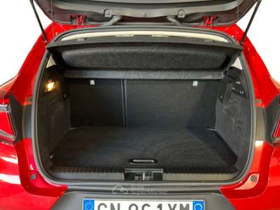 Renault Captur II 2019 1.6 E-Tech full hybrid Techno 145cv auto Rosso usata Roma