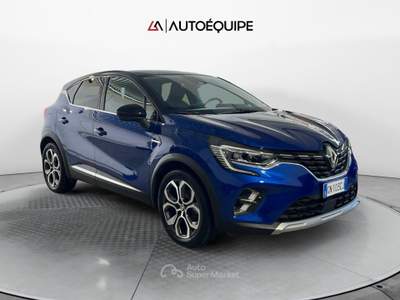 Renault Captur II 2019 1.6 E-Tech hybrid Techno Fast Track 145cv auto Blu/Azzurro usata Roma