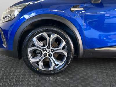 Renault Captur II 2019 1.6 E-Tech hybrid Techno Fast Track 145cv auto Blu/Azzurro usata Roma