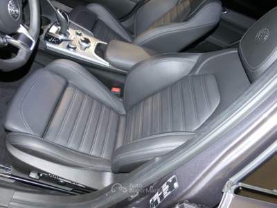 Alfa Romeo Giulia 2.0 Turbo 280 CV AT8 AWD Q4 Veloce Grigio usata Brunico